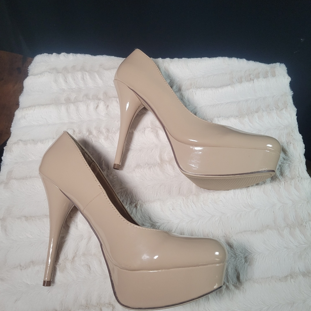 Wild pair dayton nude patent platform pump - Picture 5 of 5